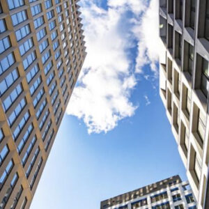 Эксперт оценила резкое падение продаж квартир в новостройках