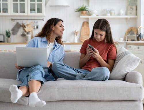 Как активировать родительский контроль на смартфоне