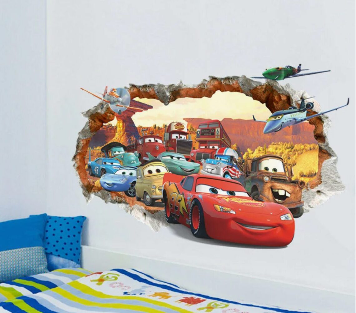 Большие наклейки: как сделать рекламу, которую видно за километр