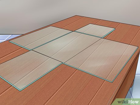 Step 5 Разложите листы стекла на просторной ровной поверхности.